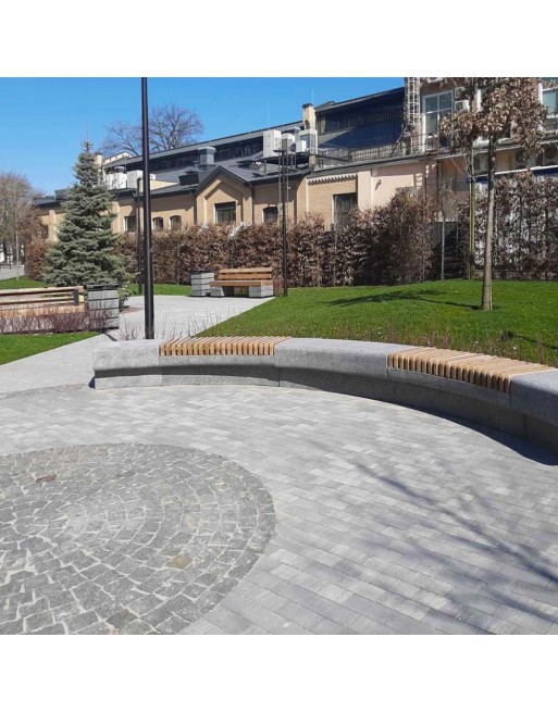 Lanko formos betoninis suoliukas AM0204 Lanko formos betoninis suoliukas AM0204