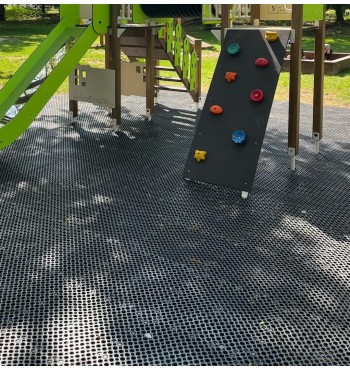 Korėta danga vaikų žaidimų...