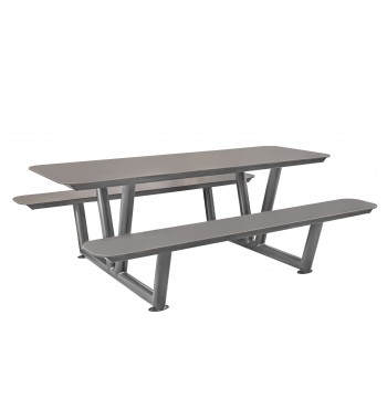 Lauko pikniko stalas...